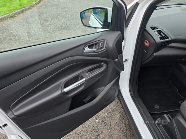 Used Ford Kuga 2015 for sale - 76240566: Photo 32