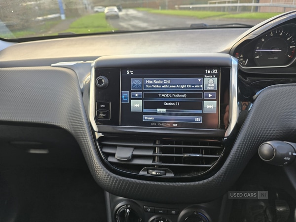 Used Peugeot 208 2016 for sale - 76634527: Photo 32