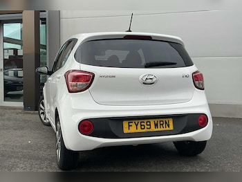 Used Hyundai i10 2019 for sale - 76349033: Photo