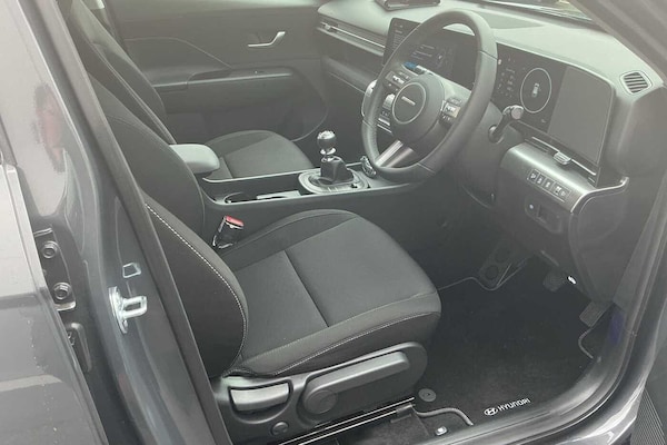 Used Hyundai KONA 2025 for sale - 76214670: Photo 4