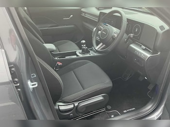 Used Hyundai KONA 2025 for sale - 76214670: Photo 4