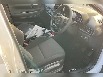 Used Hyundai i20 2025 for sale - 76992630: Photo