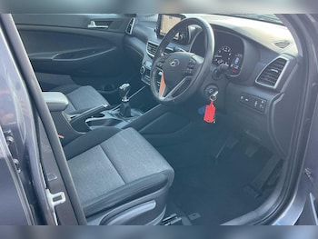 Used Hyundai TUCSON 2018 for sale - 75949403: Photo