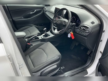 Used Hyundai i30 2022 for sale - 75904458: Photo