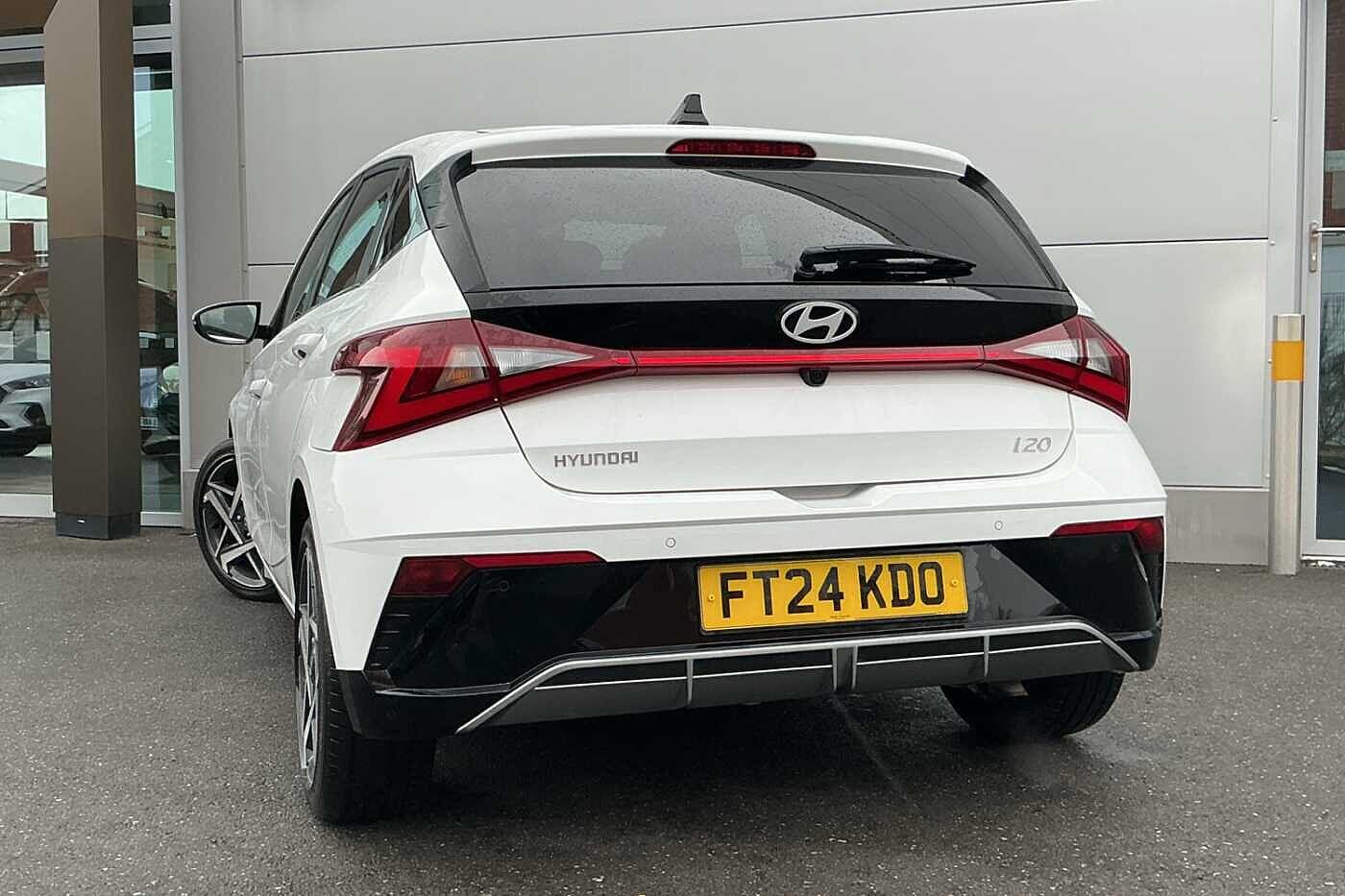 Used Hyundai i20 2024 for sale - 76537650: Photo 2