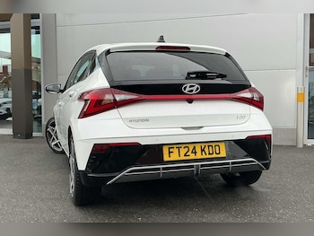 Used Hyundai i20 2024 for sale - 76537650: Photo