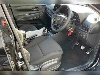 Used Hyundai BAYON 2024 for sale - 76995398: Photo