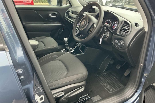 Used Jeep Renegade 2022 for sale - 76246923: Photo 4