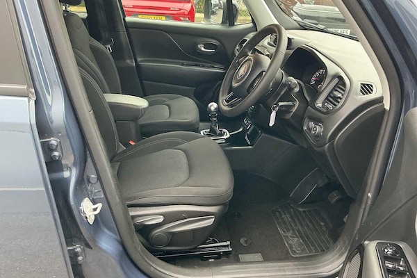 Used Jeep Renegade 2022 for sale - 76246923: Photo 7