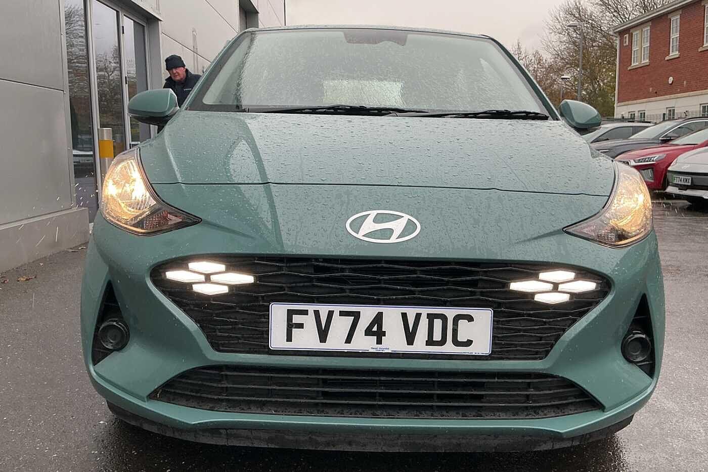 Used Hyundai i10 2024 for sale - 76612699: Photo 12