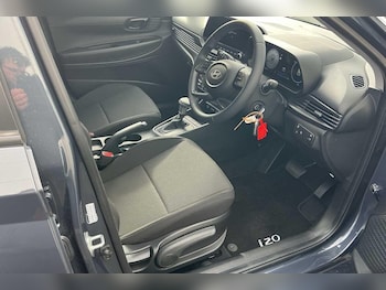 Used Hyundai i20 2024 for sale - 76307509: Photo