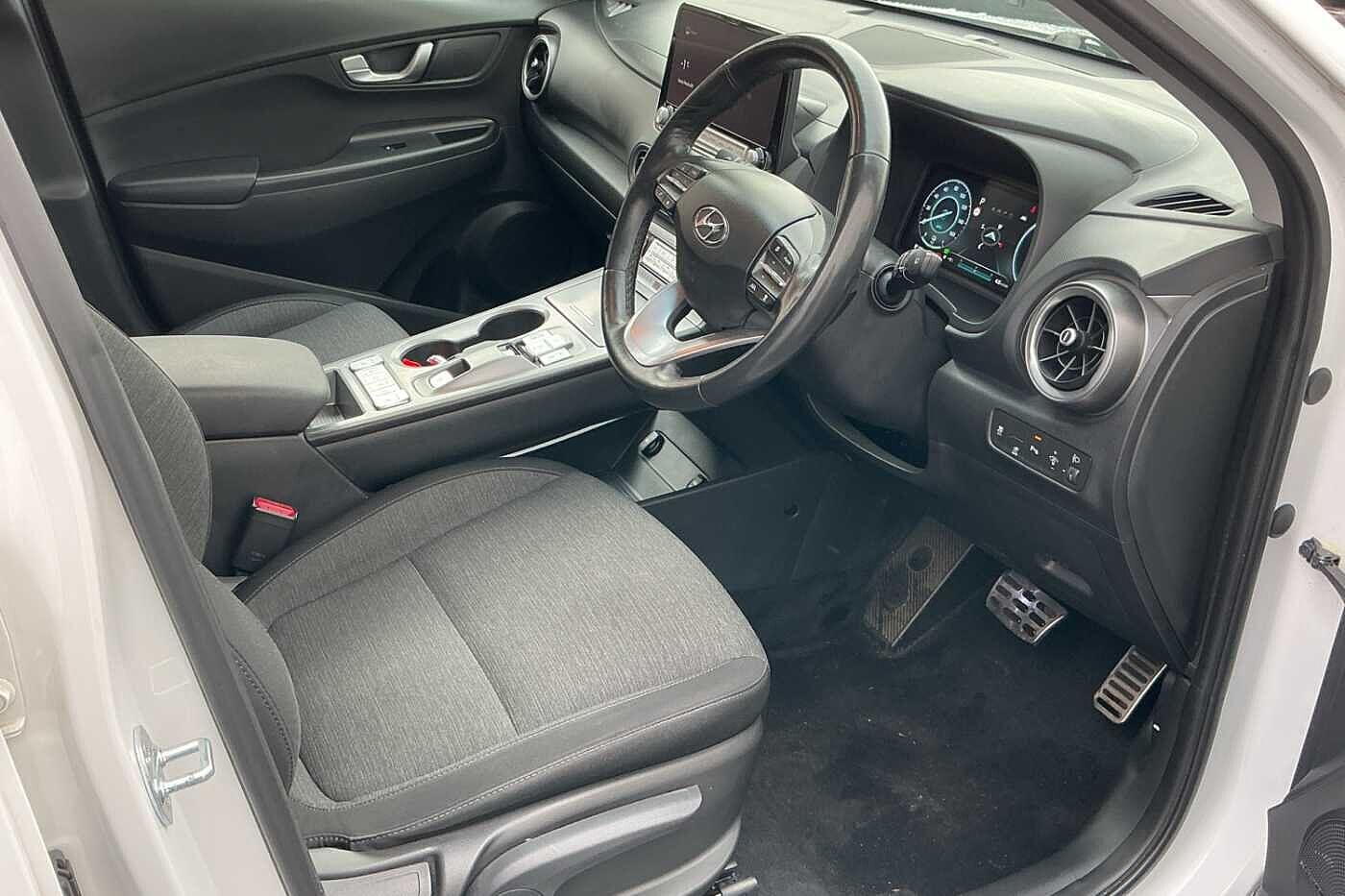 Used Hyundai KONA 2022 for sale - 77074776: Photo 6