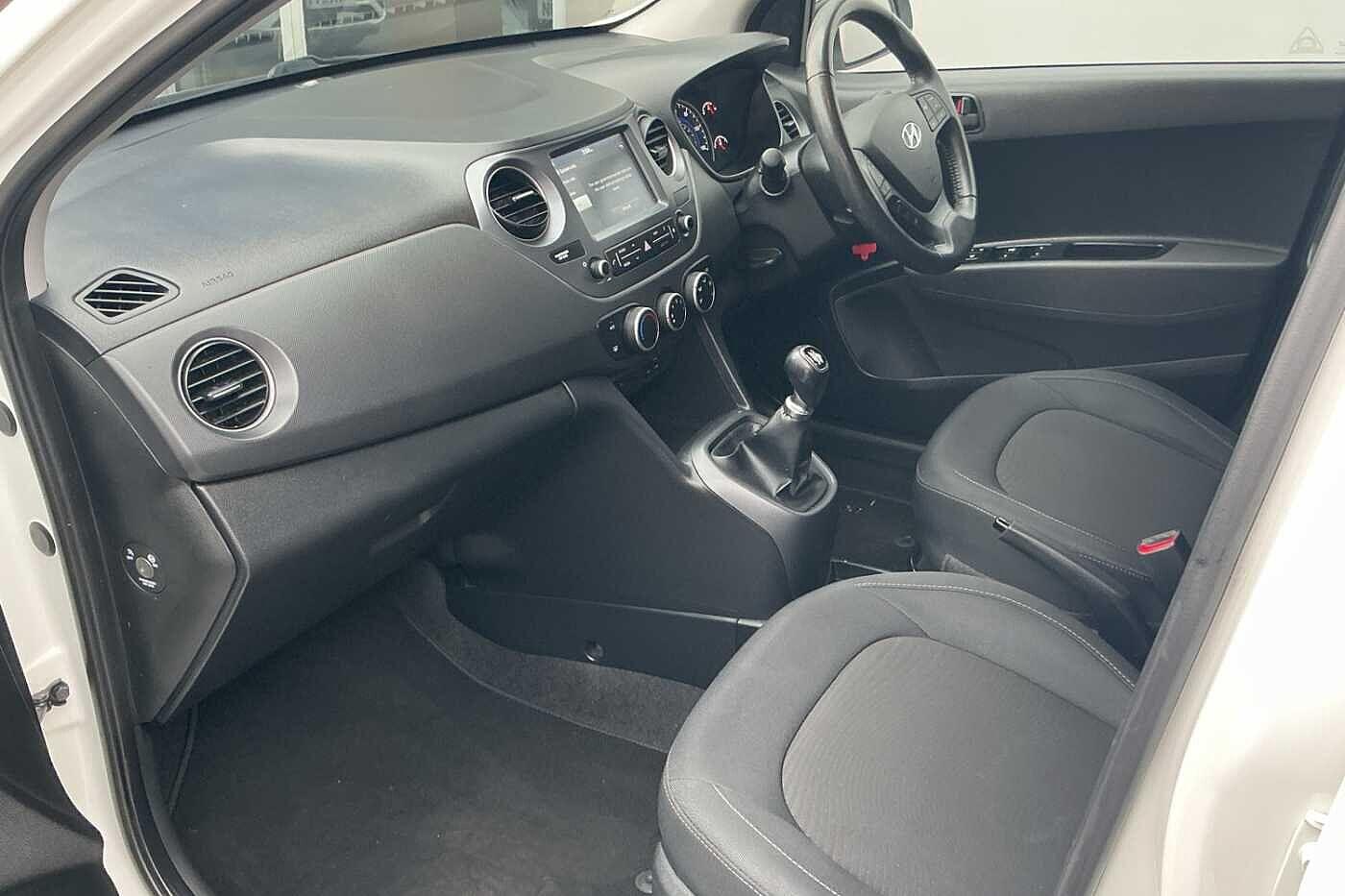 Used Hyundai i10 2019 for sale - 76043060: Photo 10