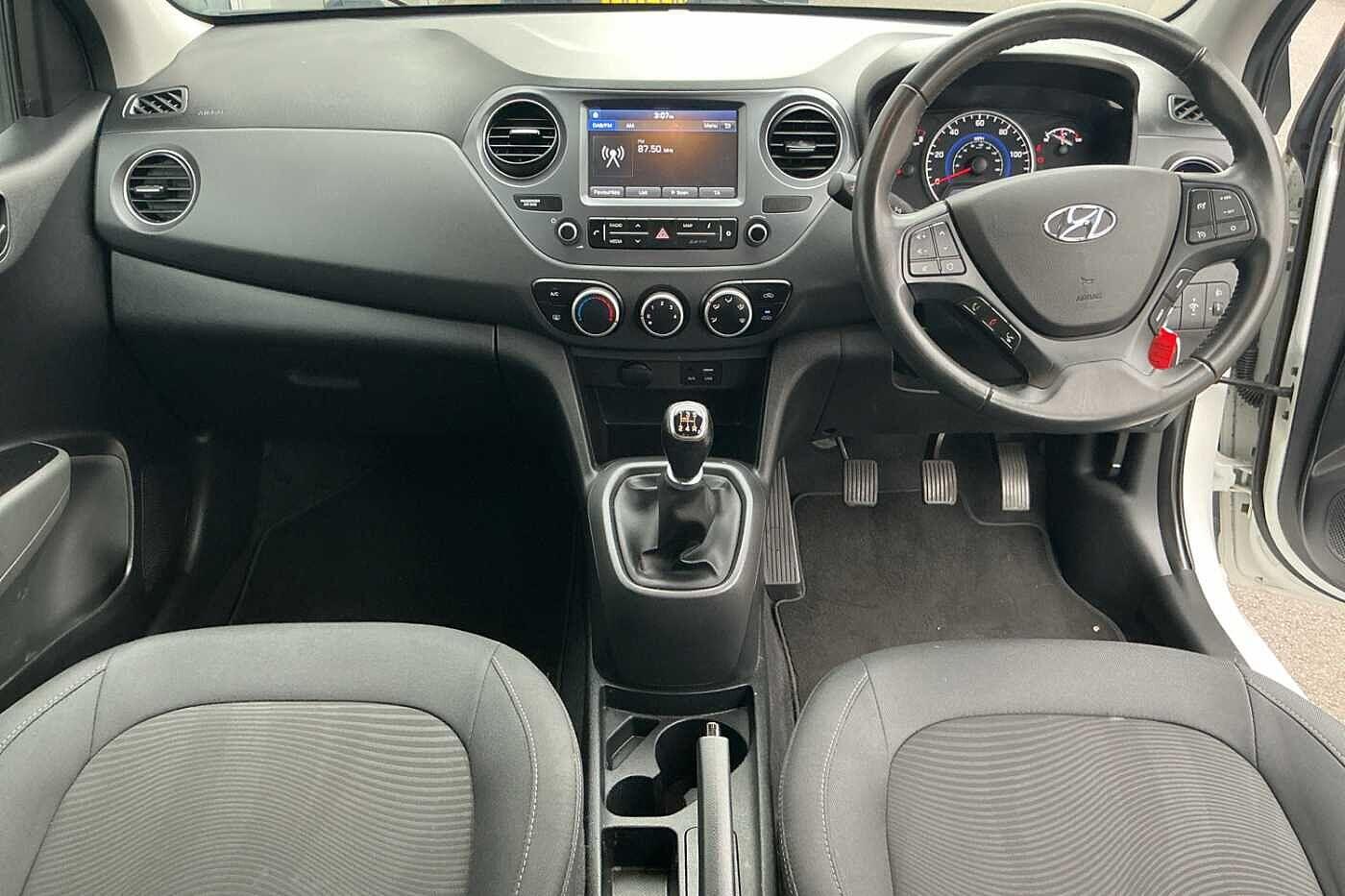 Used Hyundai i10 2019 for sale - 76043060: Photo 14