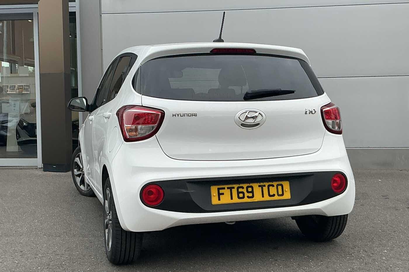 Used Hyundai i10 2019 for sale - 76043060: Photo 2