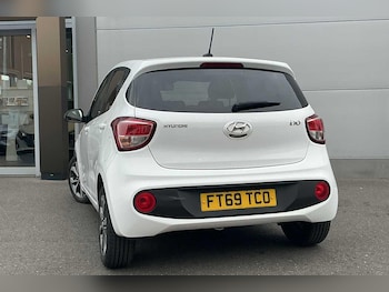 Used Hyundai i10 2019 for sale - 76043060: Photo
