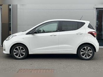 Used Hyundai i10 2019 for sale - 76043060: Photo