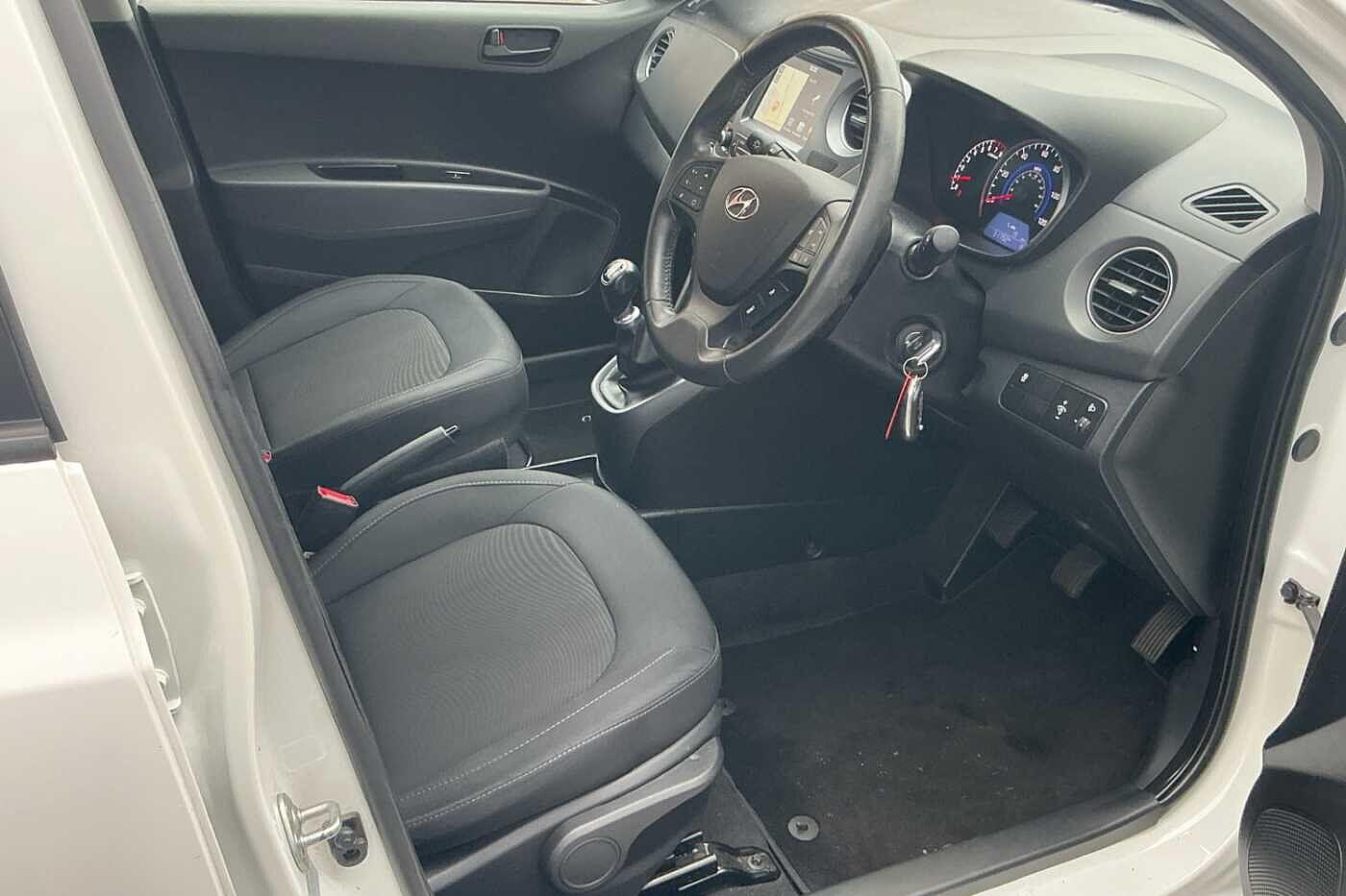 Used Hyundai i10 2019 for sale - 76043060: Photo 4