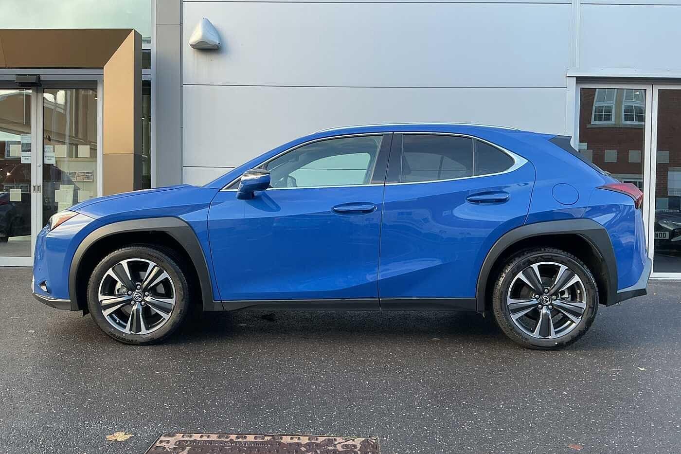 Used Lexus UX 2023 for sale - 76645870: Photo 3