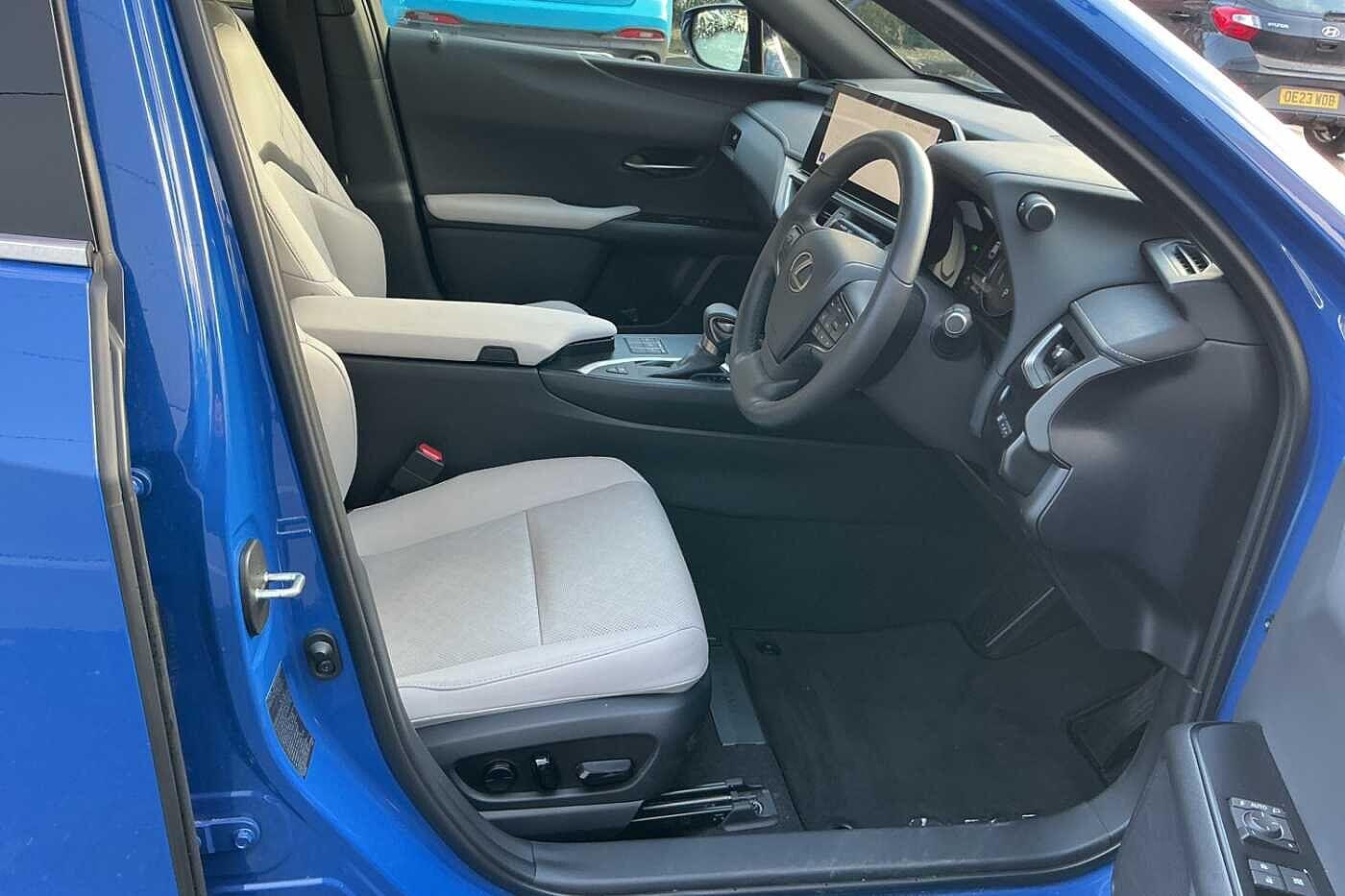 Used Lexus UX 2023 for sale - 76645870: Photo 8