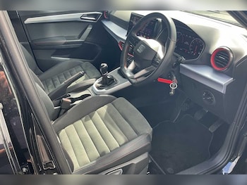 Used SEAT Arona 2023 for sale - 76432643: Photo