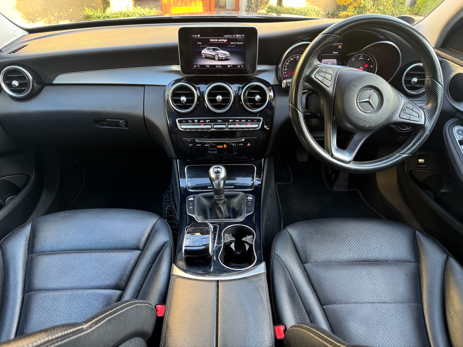 Used Mercedes-Benz C Class 2014 for sale - 76354973: Photo 8