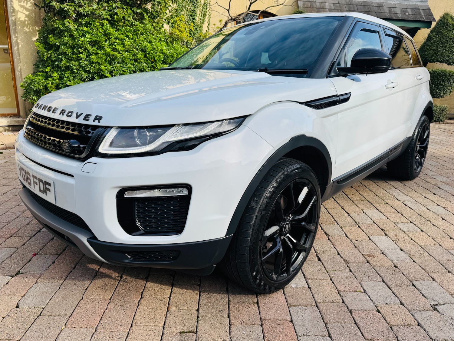 Used Land Rover Range Rover Evoque 2016 for sale - 76354878: Photo 3