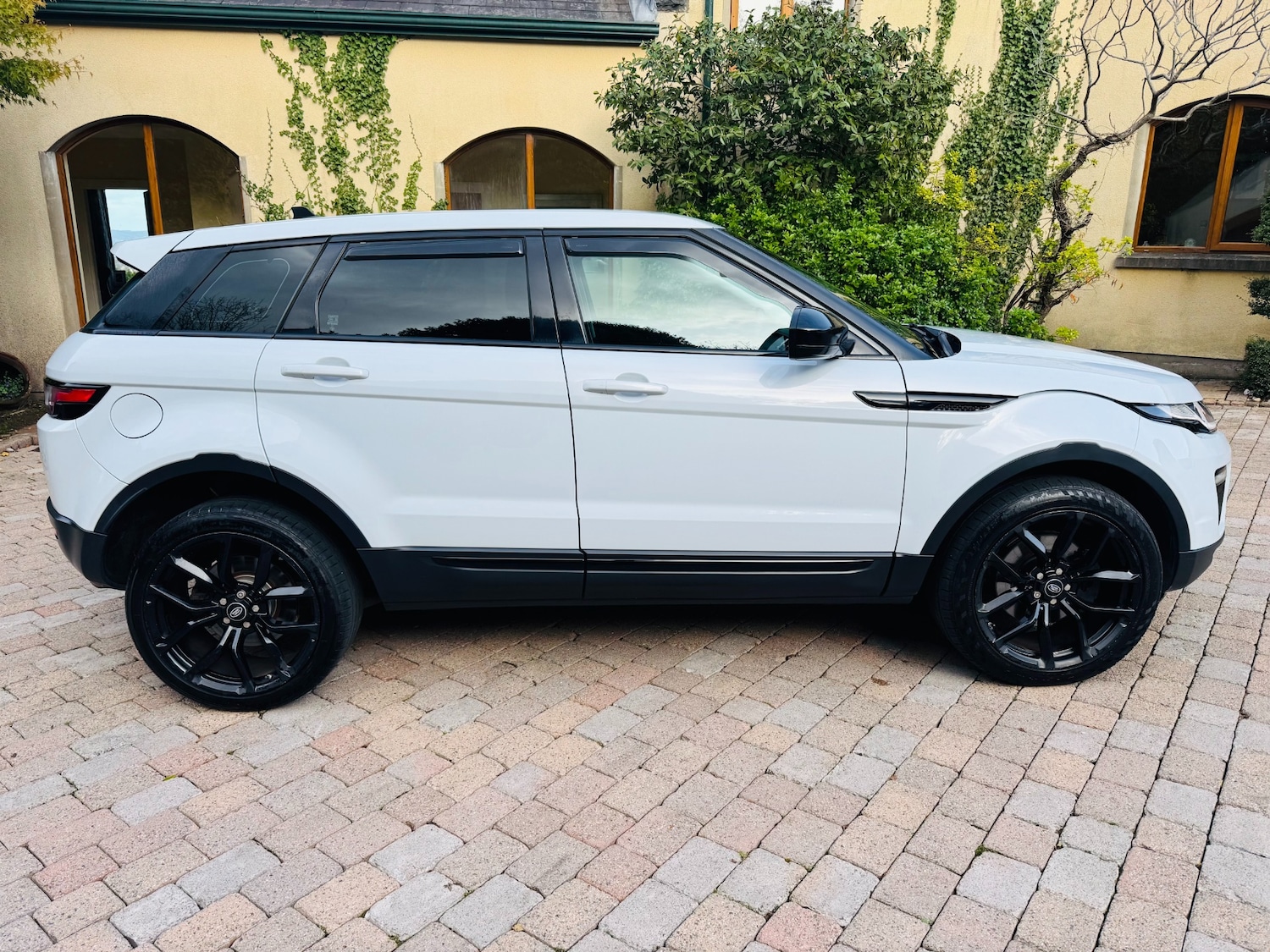 Used Land Rover Range Rover Evoque 2016 for sale - 76354878: Photo 5