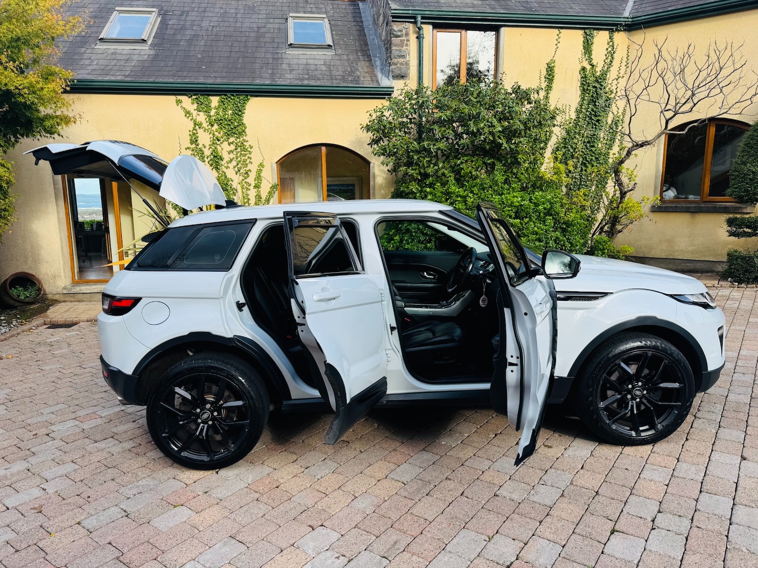 Used Land Rover Range Rover Evoque 2016 for sale - 76354878: Photo 8