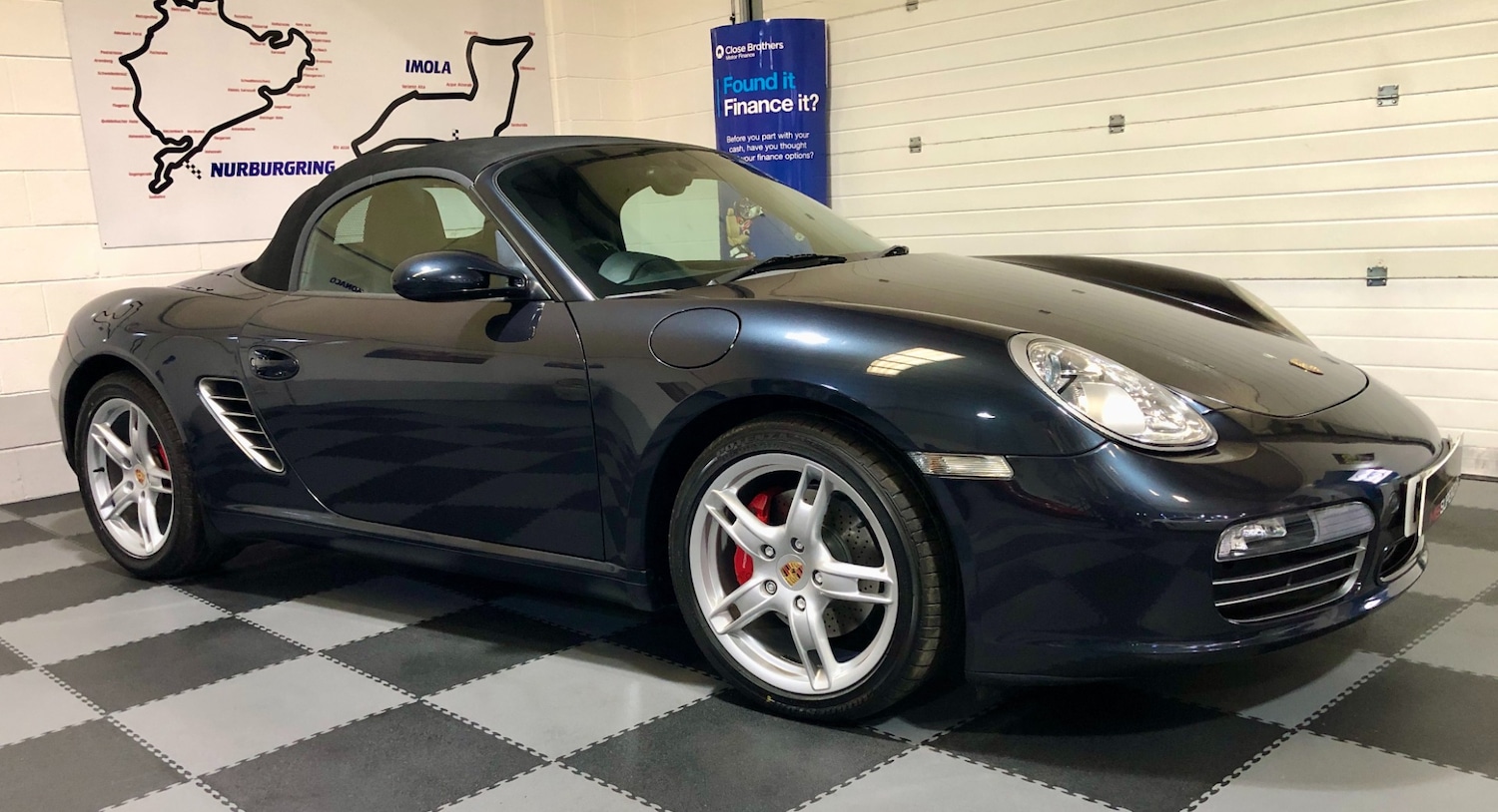 Used Porsche Boxster 2005 for sale - 77062245: Photo 2