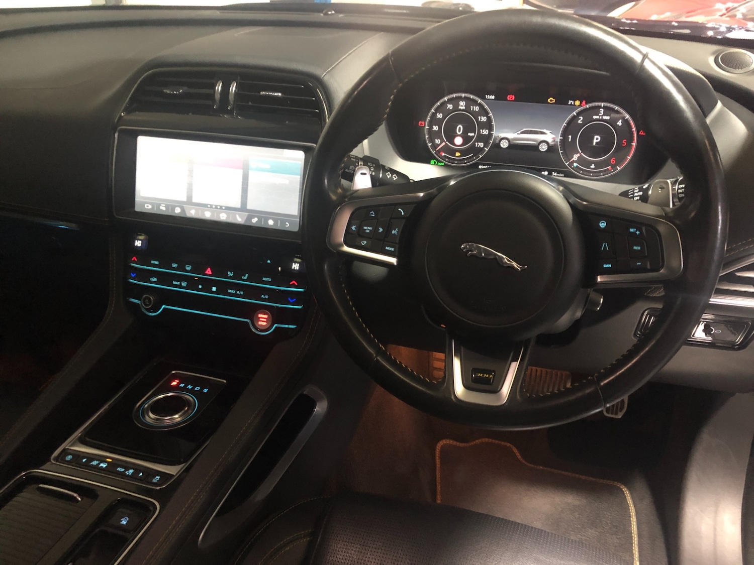 Used Jaguar F-Pace 2019 for sale - 77223057: Photo 15