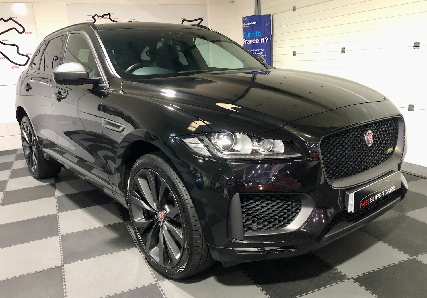 Used Jaguar F-Pace 2019 for sale - 77223057: Photo 2