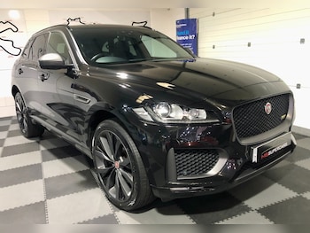 Used Jaguar F-Pace 2019 for sale - 77223057: Photo
