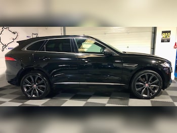 Used Jaguar F-Pace 2019 for sale - 77223057: Photo