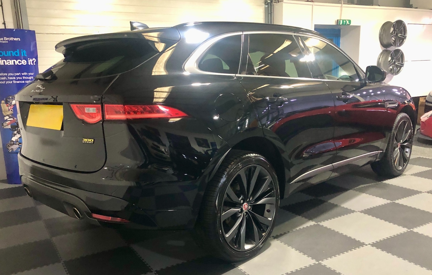 Used Jaguar F-Pace 2019 for sale - 77223057: Photo 6