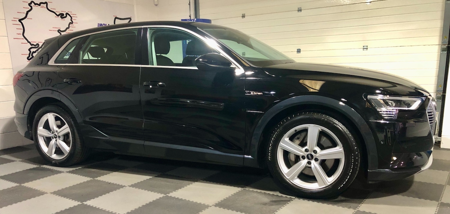 Used Audi e-tron 2022 for sale - 77880819: Photo 4