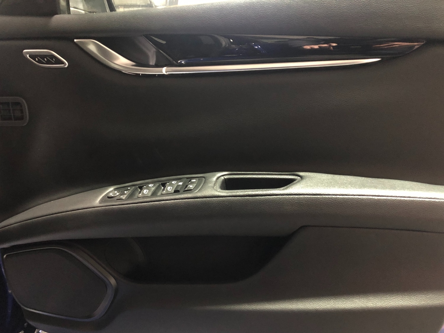 Used Maserati Ghibli 2017 for sale - 77901373: Photo 10