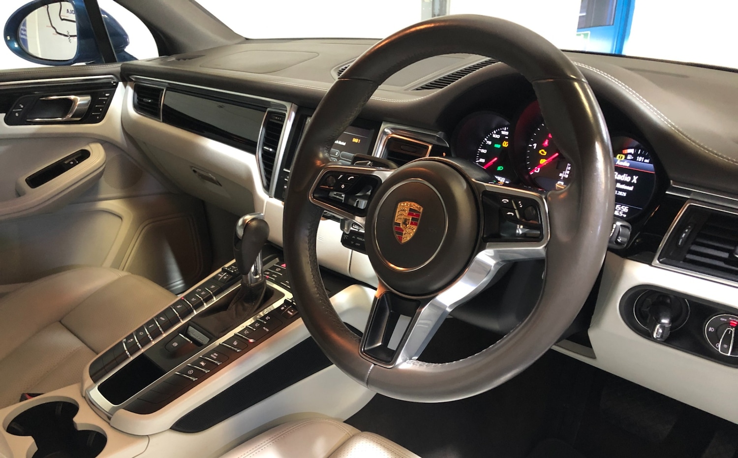 Used Porsche Macan 2015 for sale - 77951657: Photo 13