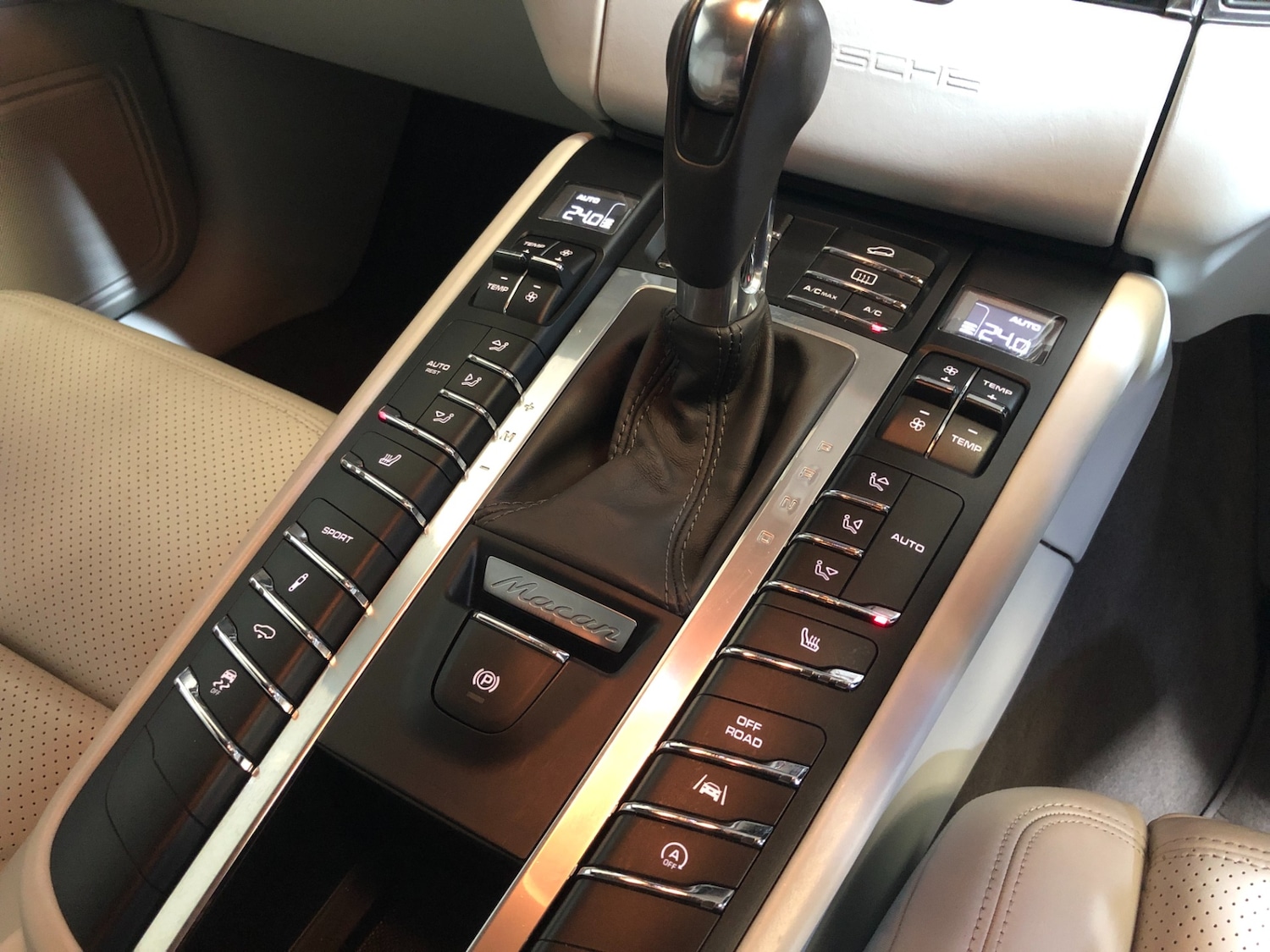 Used Porsche Macan 2015 for sale - 77951657: Photo 15