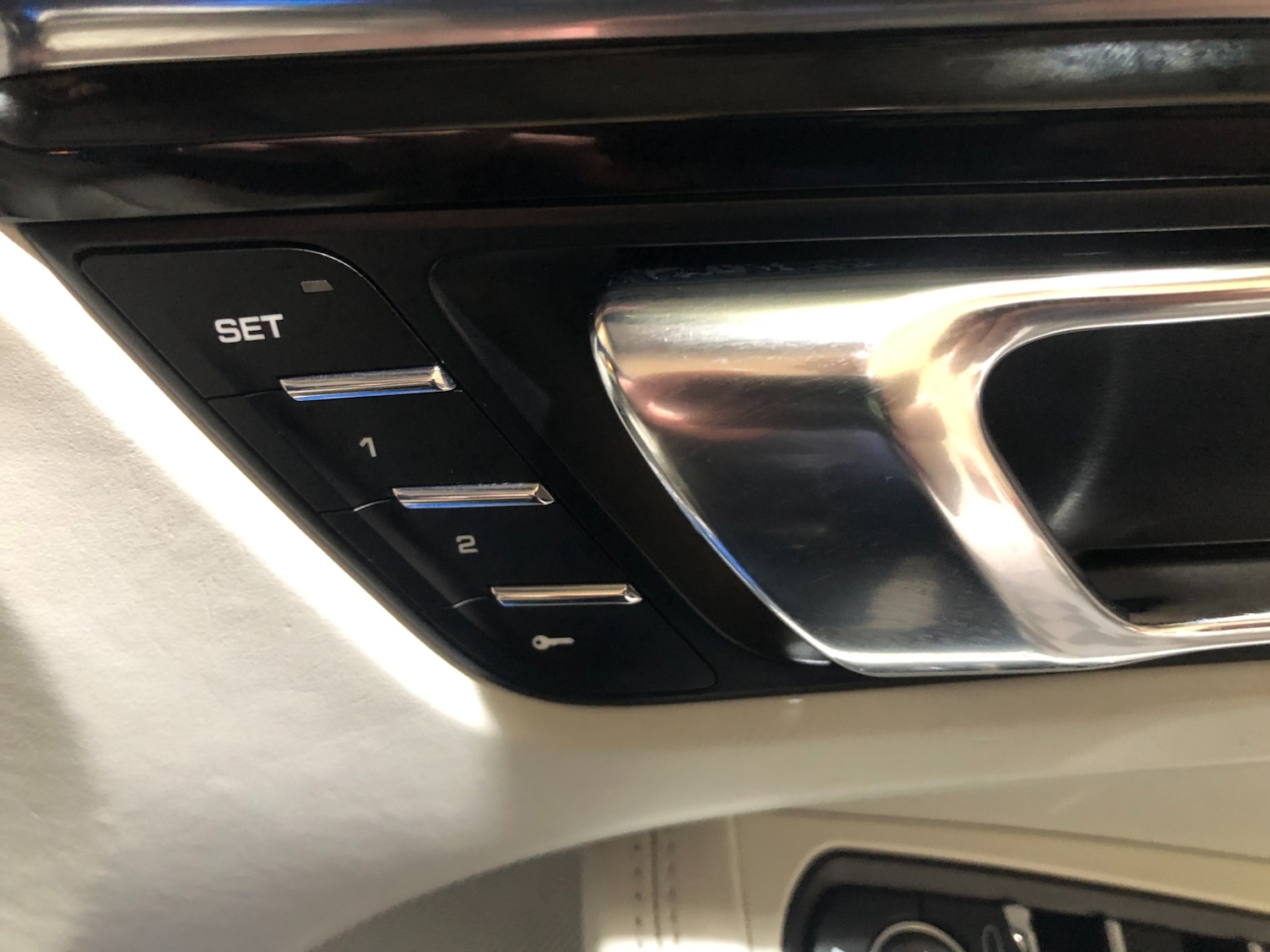 Used Porsche Macan 2015 for sale - 77951657: Photo 19