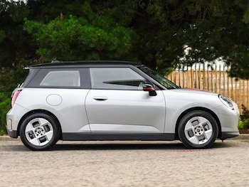 Used MINI Cooper 2024 for sale - 79214383: Photo