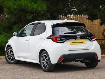 Used Toyota Yaris 2022 for sale - 75934062: Photo