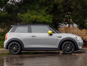 Used MINI Hatch 2022 for sale - 78114033: Photo