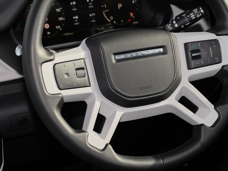 Used Land Rover Defender 2024 for sale - 78037221: Photo 11