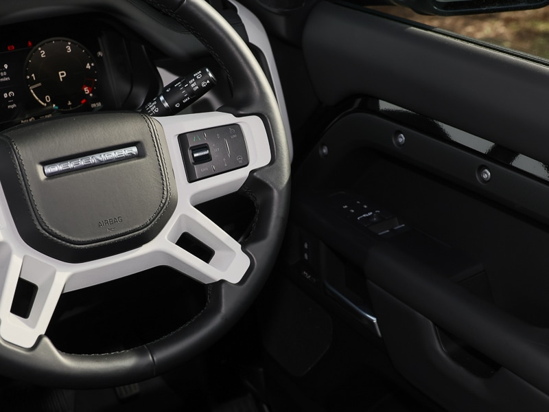 Used Land Rover Defender 2024 for sale - 78037221: Photo 12