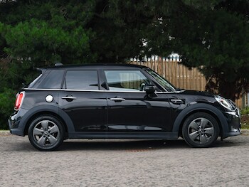Used MINI Hatch 2021 for sale - 75725315: Photo