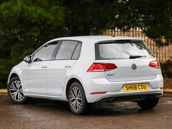 Used Volkswagen Golf 2018 for sale - 78957263: Photo