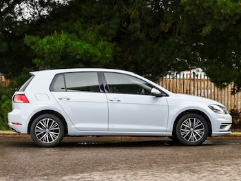 Used Volkswagen Golf 2018 for sale - 78957263: Photo