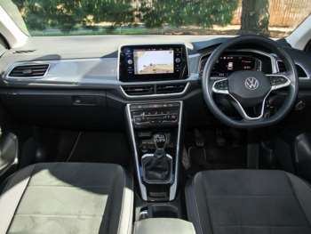 Used Volkswagen T-Roc 2022 for sale - 74309601: Photo
