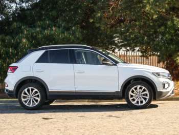 Used Volkswagen T-Roc 2022 for sale - 74309601: Photo